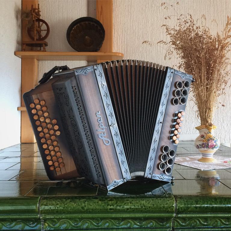 Sostanj Country House Apat מראה חיצוני תמונה
